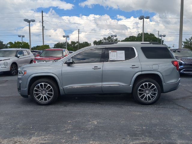 Used 2023 GMC Acadia Denali w/ Denali Ultimate Package FWD image 9