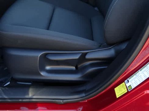 Used 2025 Toyota Corolla LE image 17