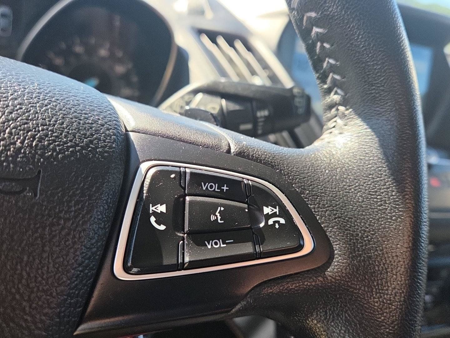 Used 2018 Ford Escape SE w/ SE Sport Appearance Package AWD/4WD image 24
