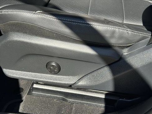 Used 2022 Mercedes-Benz GLC 300 GLC 300 image 19