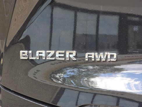 Used 2022 Chevrolet Blazer Premier w/ Enhanced Convenience Package AWD/4WD image 15