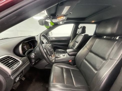 Used 2019 Jeep Grand Cherokee Limited AWD/4WD image 15