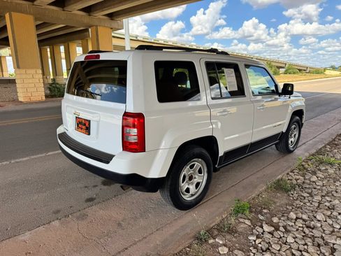 Used 2014 Jeep Patriot Sport w/ Power Value Group FWD image 3