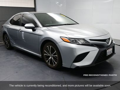 Used 2019 Toyota Camry SE w/ Carpet Mat Package