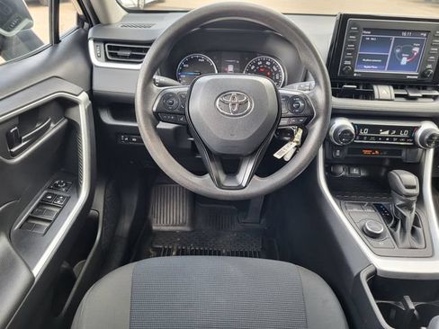 Used 2022 Toyota RAV4 LE AWD/4WD image 25