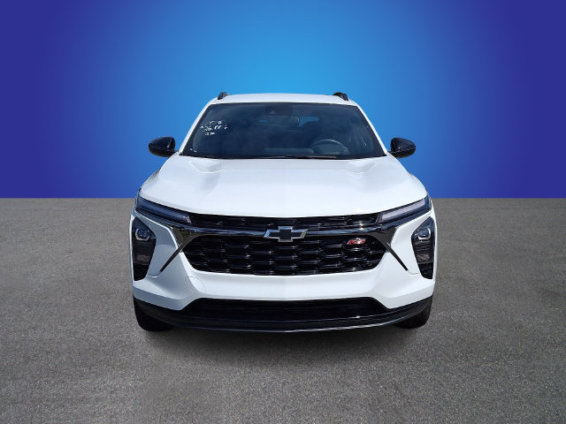 Used 2025 Chevrolet Trax RS w/ Driver Confidence Package FWD image 2