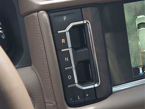 Used 2023 GMC Yukon XL Denali AWD/4WD image 20