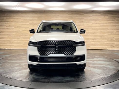 Used 2025 Lincoln Navigator L Reserve AWD/4WD image 16