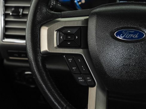 Used 2015 Ford F150 Platinum w/ Equipment Group 701A Luxury RWD image 15