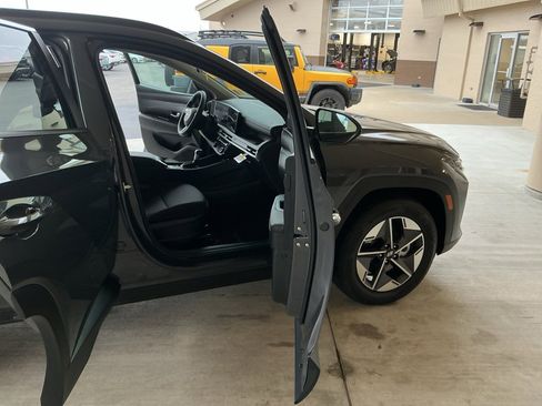 New 2026 Hyundai Tucson SEL FWD image 13