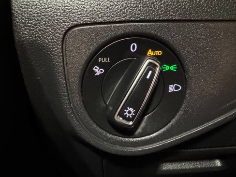 Used 2021 Volkswagen Atlas S image 19