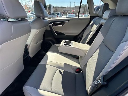 Used 2024 Toyota RAV4 Limited image 13