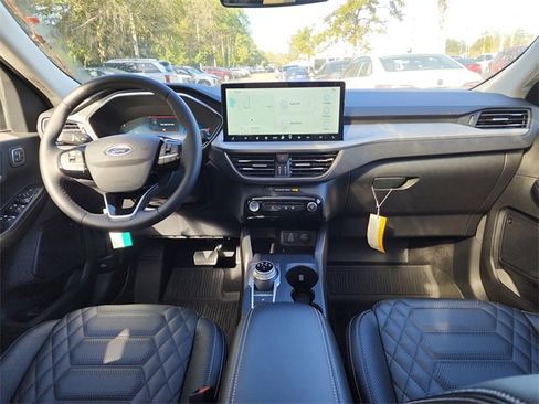 New 2024 Ford Escape SE w/ PHEV Premium Package image 9