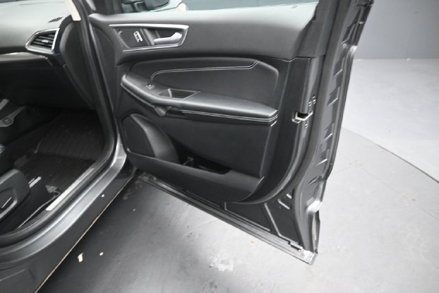 Certified 2024 Ford Edge Titanium AWD/4WD image 32