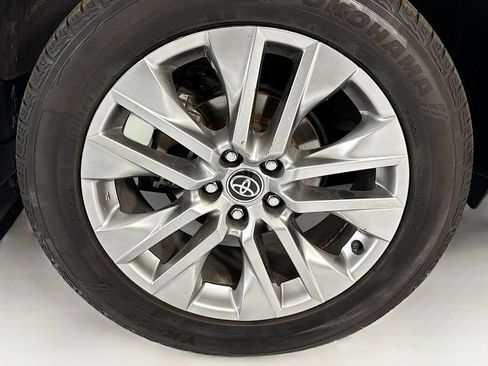 Used 2023 Toyota RAV4 XLE Premium FWD image 33
