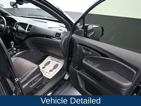 Used 2019 Honda Ridgeline Black Edition image 14