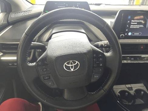 Used 2023 Toyota Prius LE FWD image 19