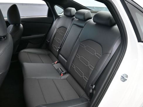 Used 2024 Kia Forte GT-Line image 35