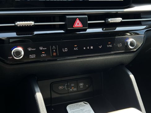 New 2026 Kia Sportage SX FWD image 25