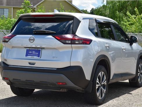 Used 2023 Nissan Rogue SV FWD image 5