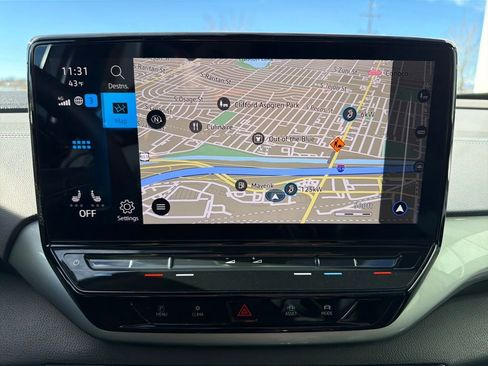 Used 2023 Volkswagen ID.4 Pro S Plus image 22