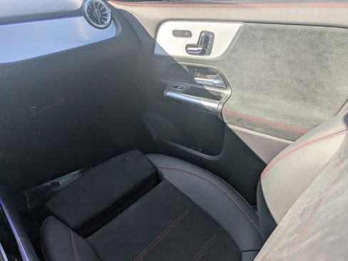 Used 2025 Mercedes-Benz GLA 35 AMG 4MATIC image 15