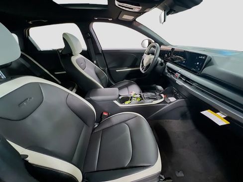 New 2025 Kia K4 GT-Line image 28