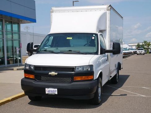 Used 2023 Chevrolet Express 3500 w/ Power Convenience Package RWD image 3