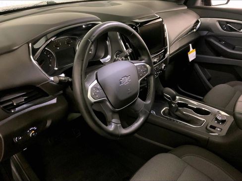 Used 2023 Chevrolet Traverse LT w/ Midnight/Sport Edition image 17