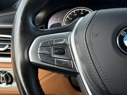 Used 2019 BMW 750i RWD image 30