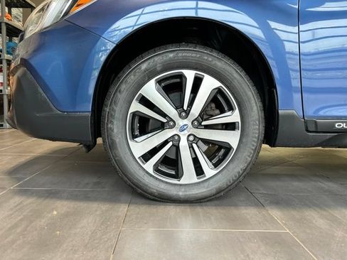 Used 2019 Subaru Outback 2.5i Limited AWD/4WD image 38