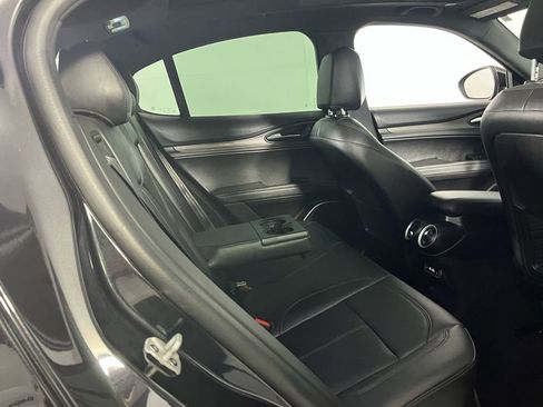 Used 2022 Alfa Romeo Stelvio Ti AWD/4WD image 31