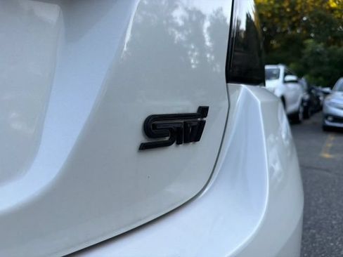 Used 2019 Subaru WRX STI AWD/4WD image 9