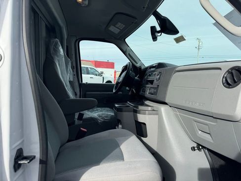 New 2026 Ford E-350 and Econoline 350 Super Duty w/ Interior Upgrade Package RWD image 23