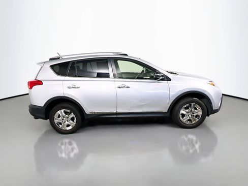 Used 2014 Toyota RAV4 LE image 3