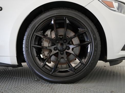 Used 2017 Ford Mustang GT Premium image 48