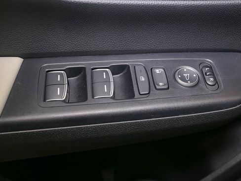 Used 2025 Honda CR-V EX-L image 39