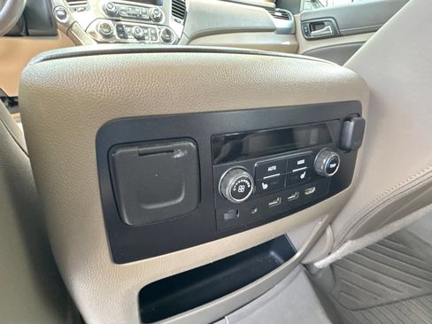 Used 2018 Chevrolet Suburban Premier AWD/4WD image 20
