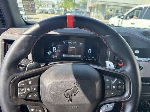 Used 2025 Ford Bronco Raptor AWD/4WD image 32