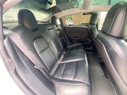 Used 2019 Tesla Model 3 Standard Range RWD image 33