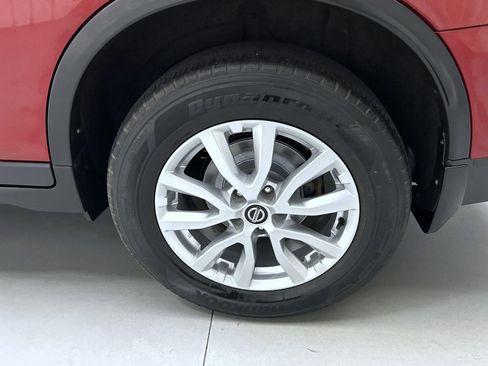 Used 2019 Nissan Rogue SV AWD/4WD image 22
