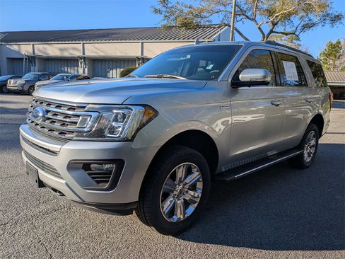 Used 2020 Ford Expedition XLT w/ Equipment Group 202A image 8