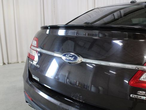 Used 2013 Ford Taurus SEL FWD image 28