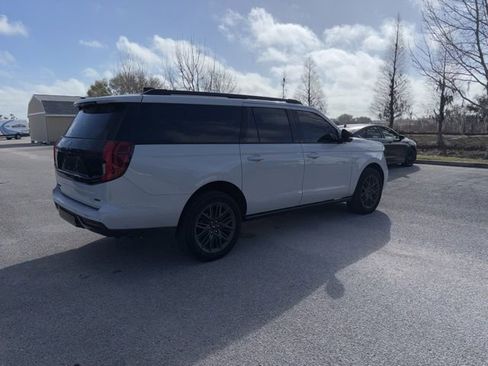 Used 2025 Ford Expedition Max Platinum w/ Stealth Performance Package image 5