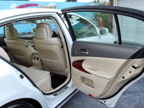 Used 2011 Lexus GS 450h w/ Preferred Accessory Package RWD image 40