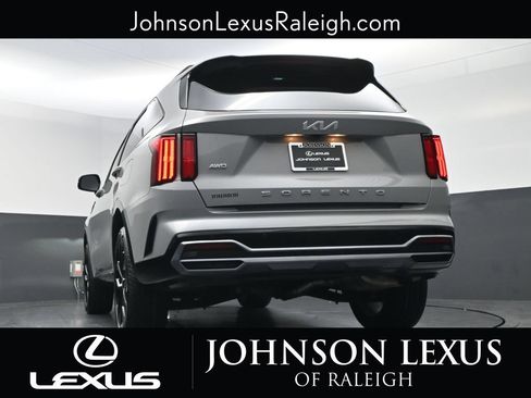 Used 2022 Kia Sorento SX AWD/4WD image 19