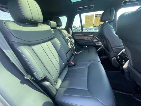Used 2025 Land Rover Range Rover SE AWD/4WD image 26