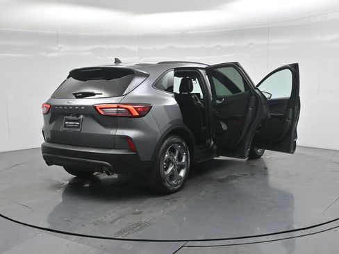 Certified 2025 Ford Escape ST-Line image 6