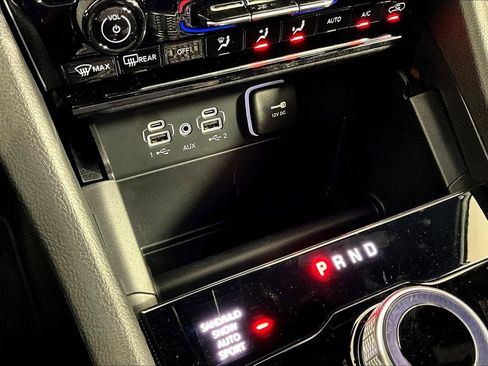 Used 2025 Jeep Grand Cherokee L Limited w/ Trailer Tow Package AWD/4WD image 15