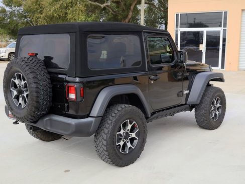 Used 2019 Jeep Wrangler Sport image 8